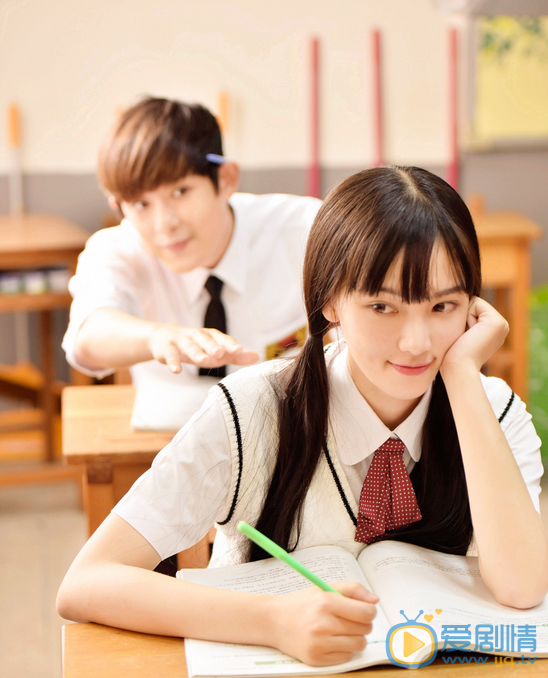 黄灿灿《半熟少女》剧照 黄灿灿高清写真_黄灿灿高清剧照