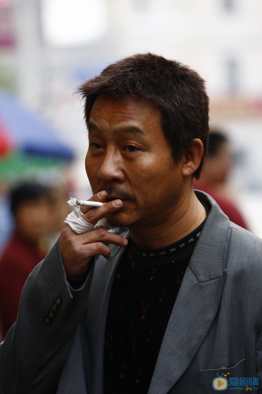 马少骅《外乡人》剧照 马少骅高清写真_马少骅高清剧照