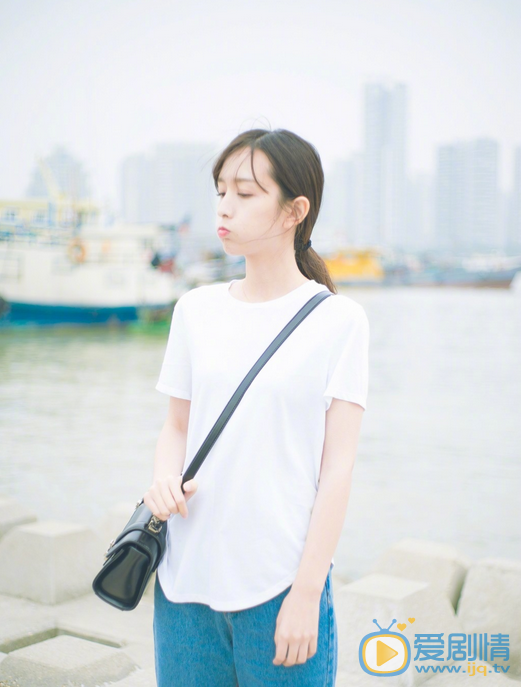 晁然街拍照 晁然高清写真_晁然高清剧照
