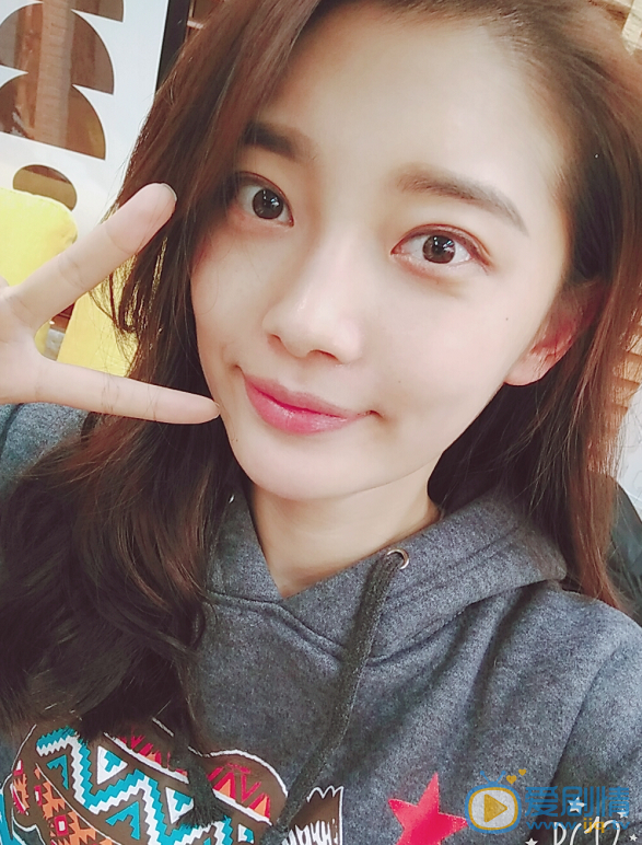 田一彤生活照 田一彤高清写真_田一彤高清剧照