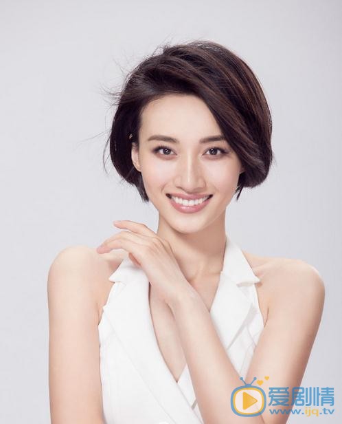 进击吧闪电白无双是谁扮演的？白无双扮演者冯文娟个人资料、写着及生活照欣赏