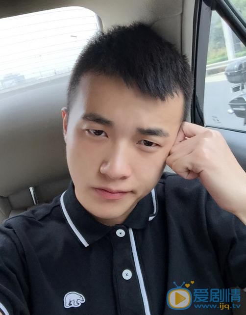 高玉玺生活照 高玉玺高清写真_高玉玺高清剧照