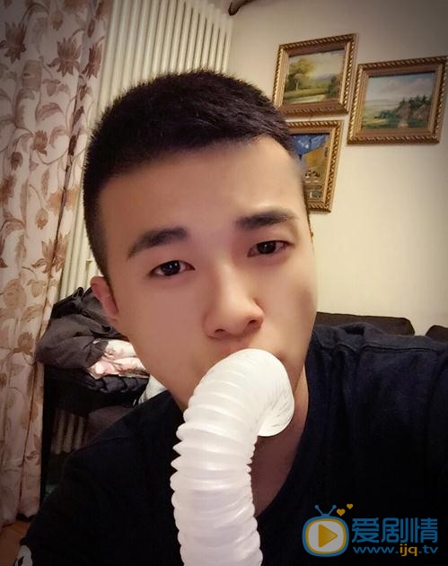 高玉玺生活照 高玉玺高清写真_高玉玺高清剧照
