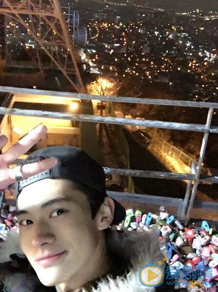 梁译木自拍照 梁译木高清写真_梁译木高清剧照