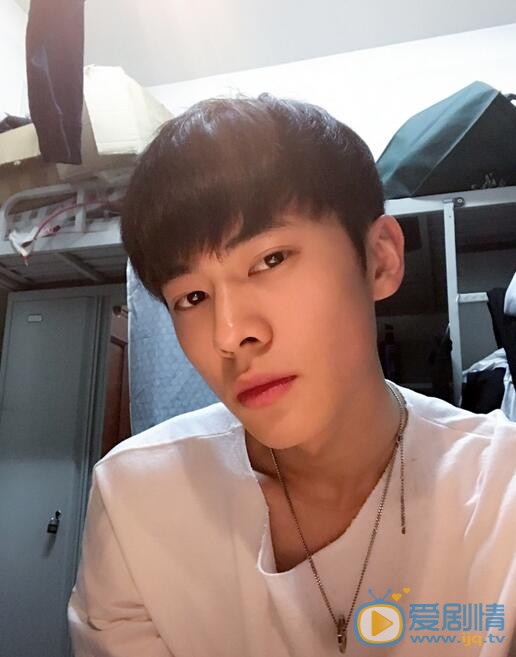 梁译木自拍照 梁译木高清写真_梁译木高清剧照