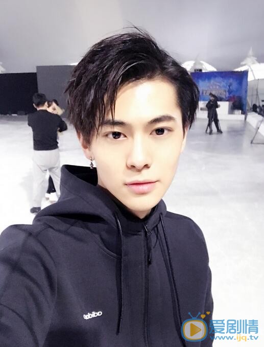 梁译木自拍照 梁译木高清写真_梁译木高清剧照