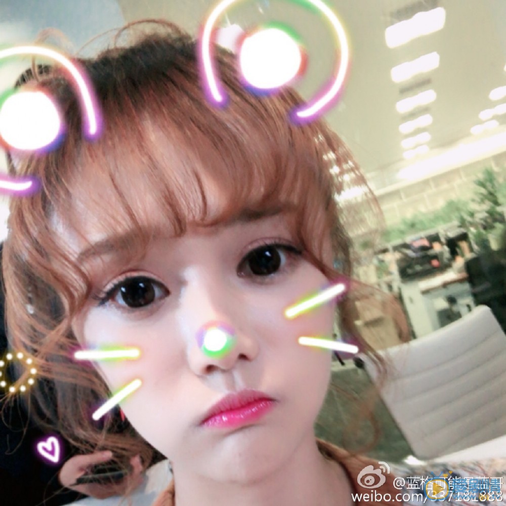 蓝格卖萌照 蓝格高清写真_蓝格高清剧照