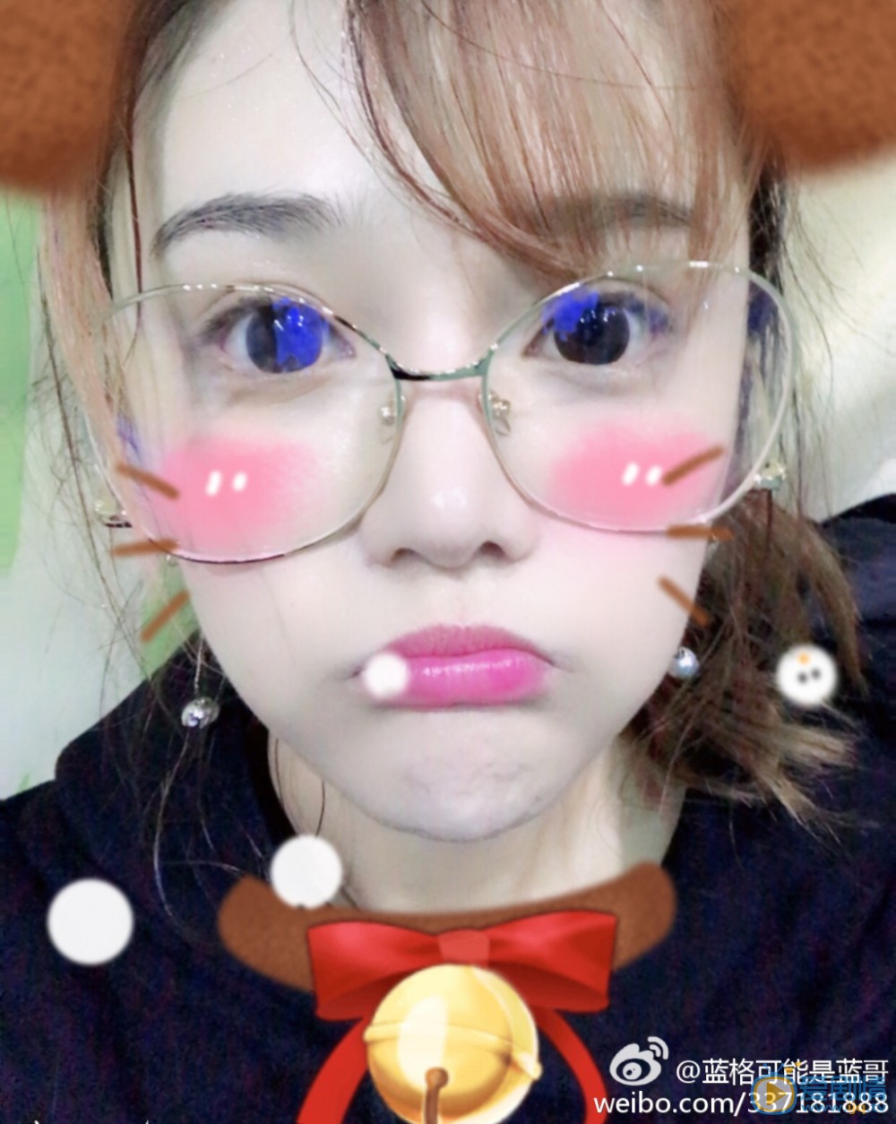 蓝格卖萌照 蓝格高清写真_蓝格高清剧照