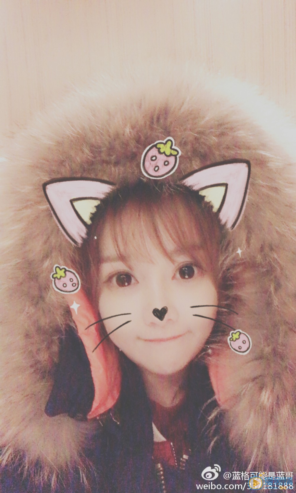 蓝格卖萌照 蓝格高清写真_蓝格高清剧照