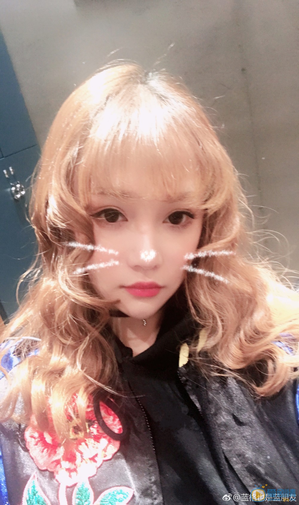 蓝格卖萌照 蓝格高清写真_蓝格高清剧照
