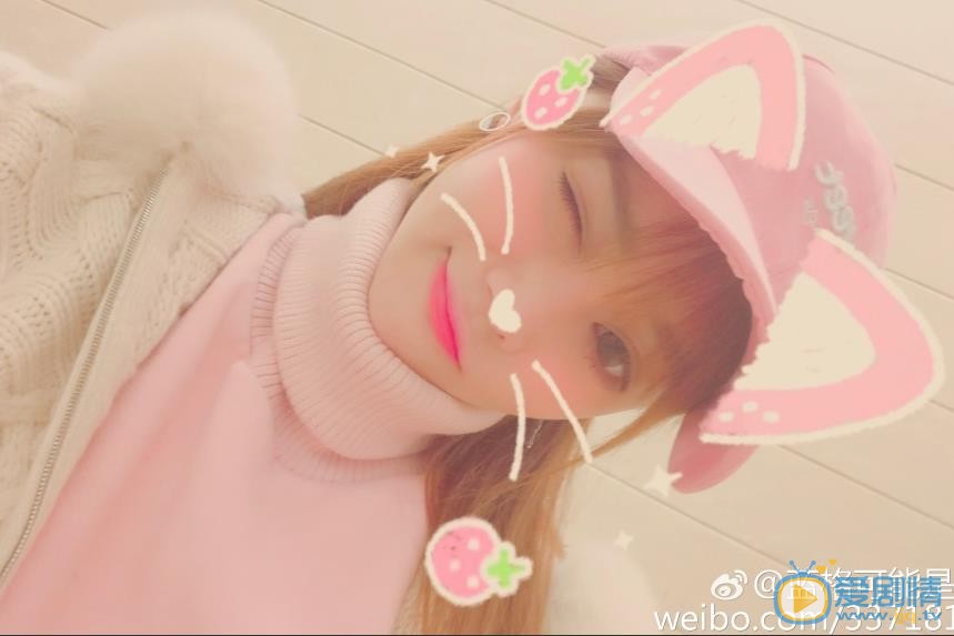 蓝格卖萌照 蓝格高清写真_蓝格高清剧照