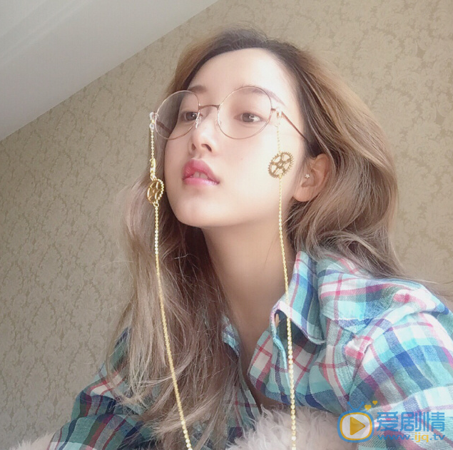 姜贞羽生活照 姜贞羽高清写真_姜贞羽高清剧照
