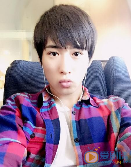《击剑小子冷子峰》邵康是谁扮演的？邵康扮演者吴昊泽个人资料、写真及生活照欣赏