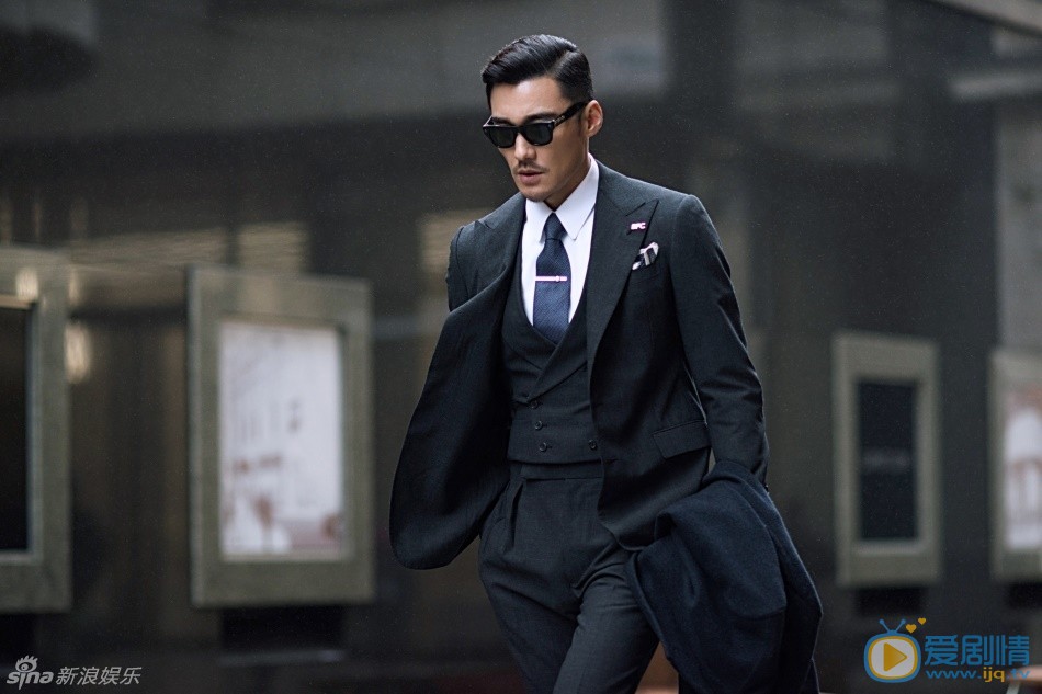 胡兵绅士街拍大片 胡兵高清写真_胡兵高清剧照
