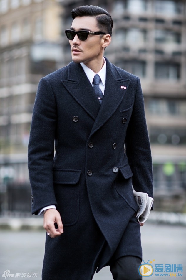 胡兵绅士街拍大片 胡兵高清写真_胡兵高清剧照