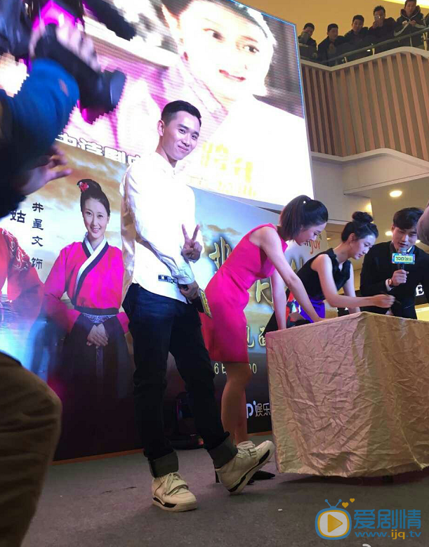 安笑歌活动照 安笑歌高清写真_安笑歌高清剧照