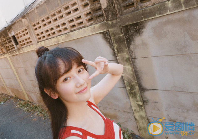 李墨之街拍照 李墨之高清写真_李墨之高清剧照