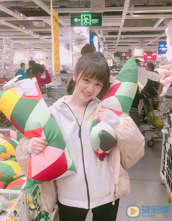 李墨之生活照 李墨之高清写真_李墨之高清剧照
