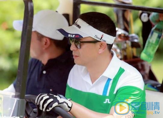 张嘉译杂志大片 张嘉译高清写真_张嘉译高清剧照