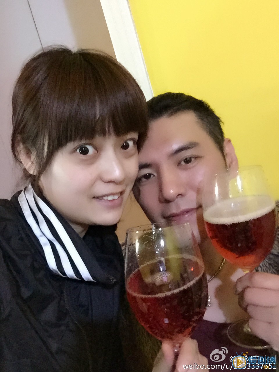 吴卓翰全家福 吴卓翰高清写真_吴卓翰高清剧照