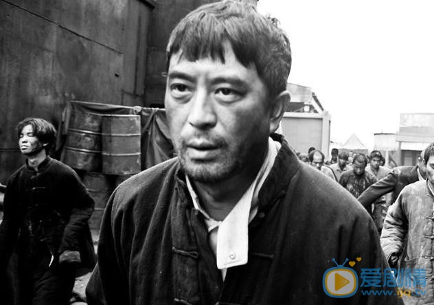 张嘉译《四十九日祭》剧照 张嘉译高清写真_张嘉译高清剧照