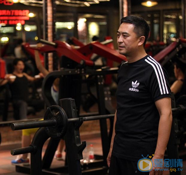 张嘉译《我的体育老师》剧照 张嘉译高清写真_张嘉译高清剧照