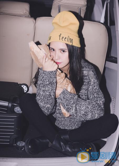 张予曦唯美街拍 张予曦高清写真_张予曦高清剧照