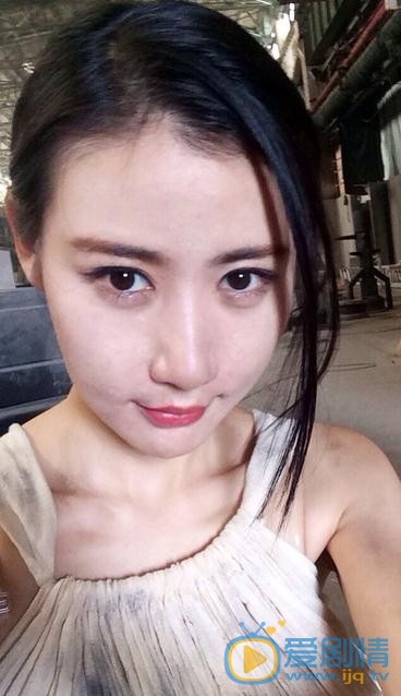 李宇菲片场照 李宇菲高清写真_李宇菲高清剧照