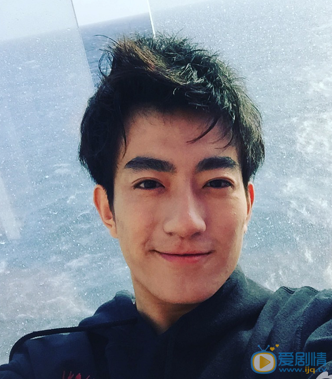 王凯熠生活照 王凯熠高清写真_王凯熠高清剧照