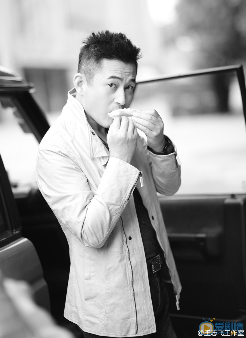 王志飞时尚街拍 王志飞高清写真_王志飞高清剧照
