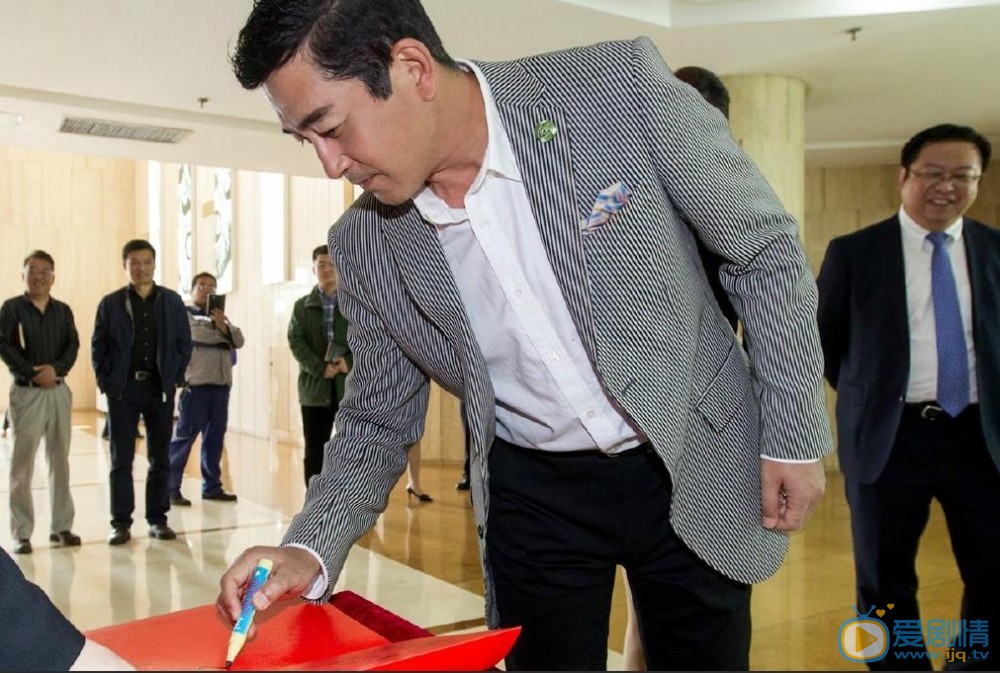 王志飞出席活动照 王志飞高清写真_王志飞高清剧照