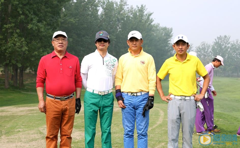王志飞高尔夫运动写真 王志飞高清写真_王志飞高清剧照