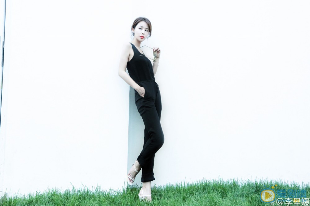 李呈媛时尚街拍照 李呈媛高清写真_李呈媛高清剧照