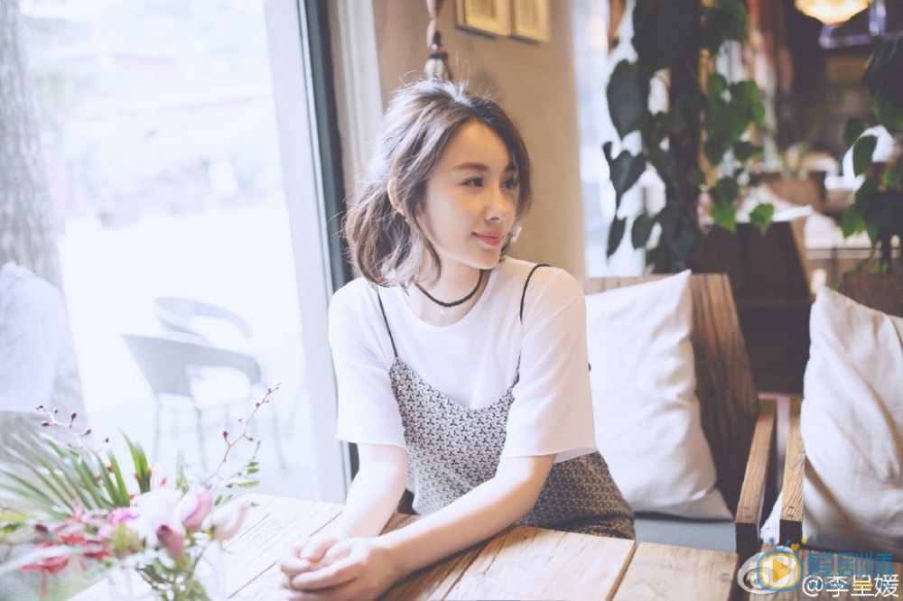 李呈媛时尚街拍照 李呈媛高清写真_李呈媛高清剧照