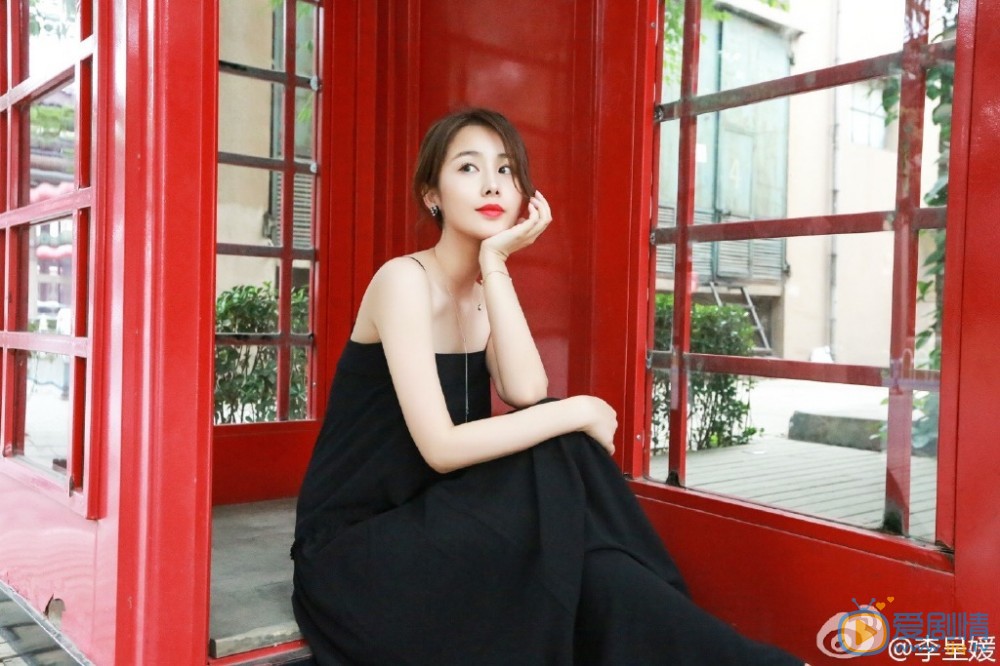 李呈媛时尚街拍照 李呈媛高清写真_李呈媛高清剧照