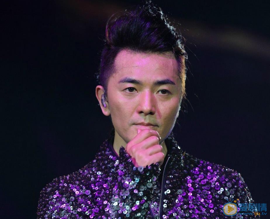 郑伊健演唱会舞台照 郑伊健高清写真_郑伊健高清剧照
