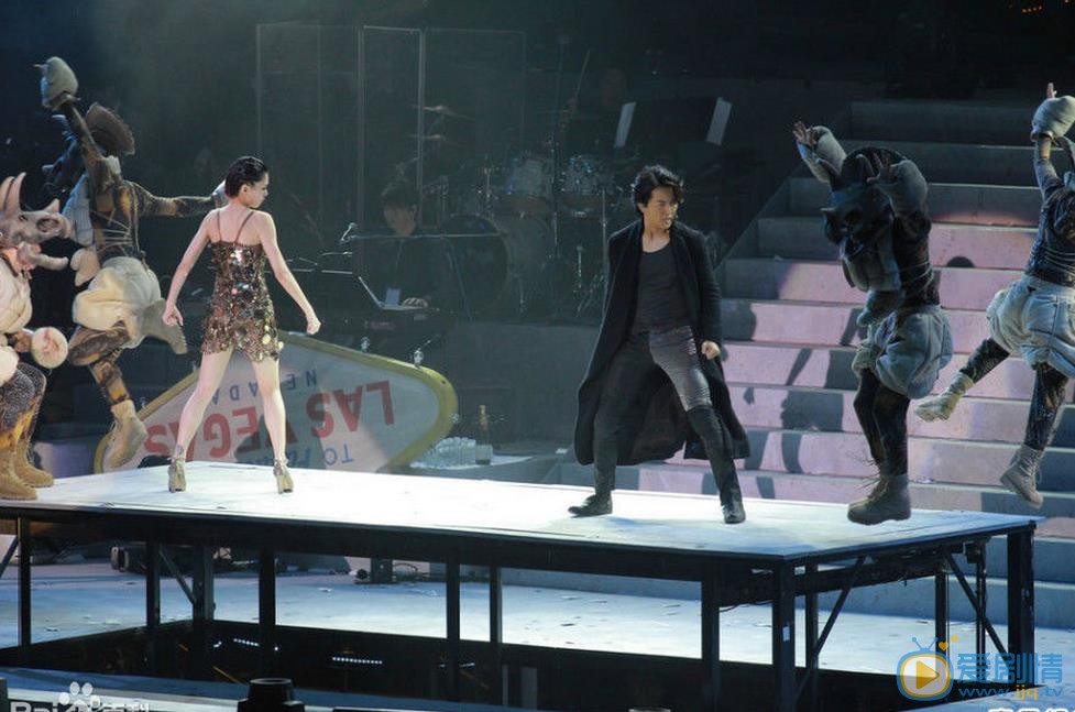 郑伊健演唱会舞台照 郑伊健高清写真_郑伊健高清剧照