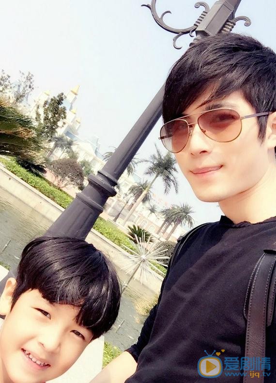 陈学冬《一年级》综艺照 陈学冬高清写真_陈学冬高清剧照