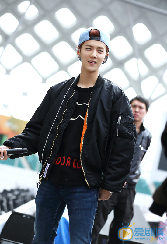 鹿晗《奔跑吧兄弟》节目照 鹿晗高清写真_鹿晗高清剧照