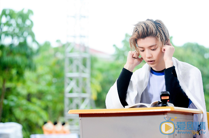 鹿晗《奔跑吧兄弟》节目照 鹿晗高清写真_鹿晗高清剧照