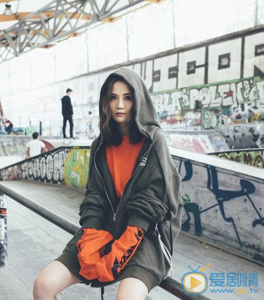 蔡卓妍街拍写真 蔡卓妍高清写真_蔡卓妍高清剧照