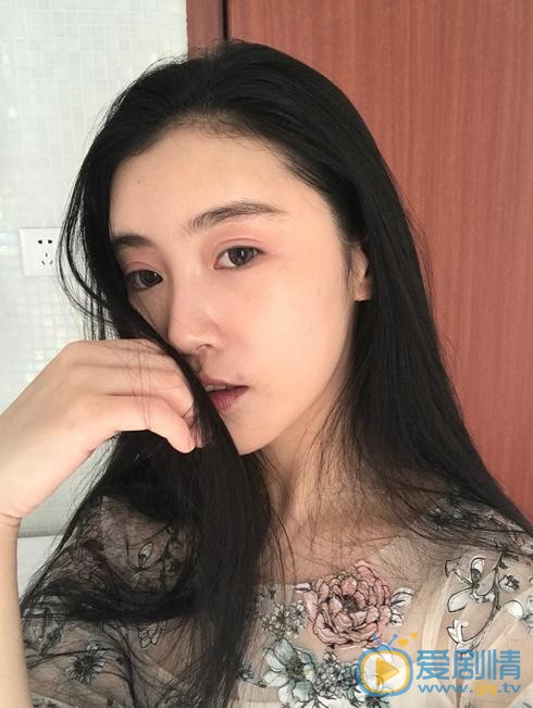 张辛苑生活照 张辛苑高清写真_张辛苑高清剧照