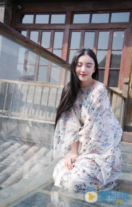 张辛苑花仙子写真 张辛苑高清写真_张辛苑高清剧照