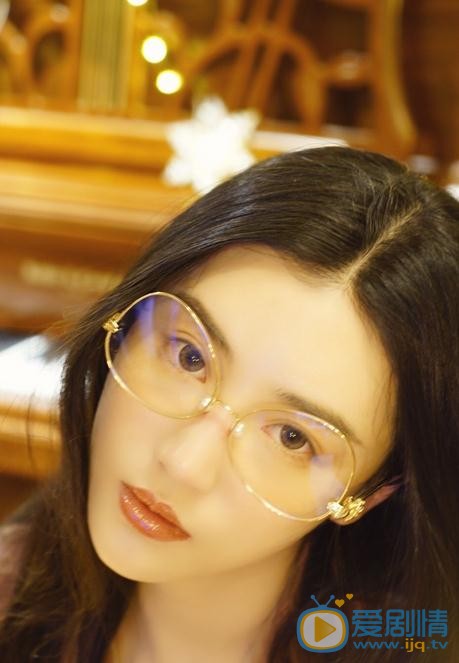 张辛苑文艺写真 张辛苑高清写真_张辛苑高清剧照