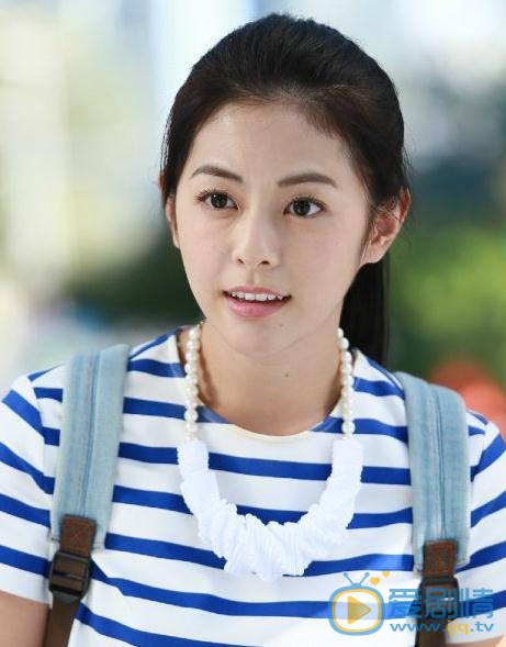任容萱《背着奶奶进城》剧照 任容萱高清写真_任容萱高清剧照