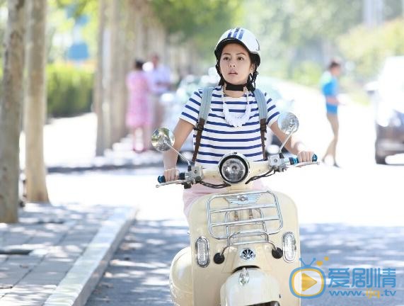 任容萱《背着奶奶进城》剧照 任容萱高清写真_任容萱高清剧照