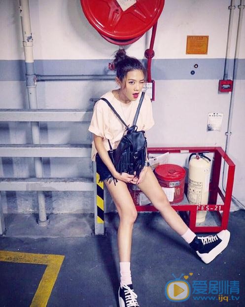 周秀娜街拍写真 周秀娜高清写真_周秀娜高清剧照