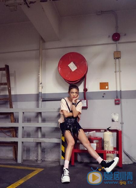 周秀娜街拍写真 周秀娜高清写真_周秀娜高清剧照