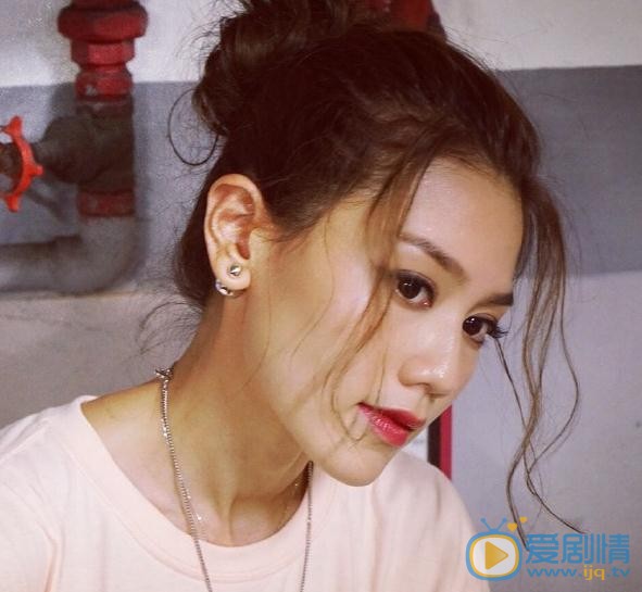 周秀娜街拍写真 周秀娜高清写真_周秀娜高清剧照