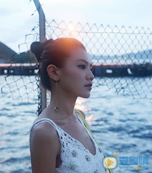 周秀娜街拍写真 周秀娜高清写真_周秀娜高清剧照